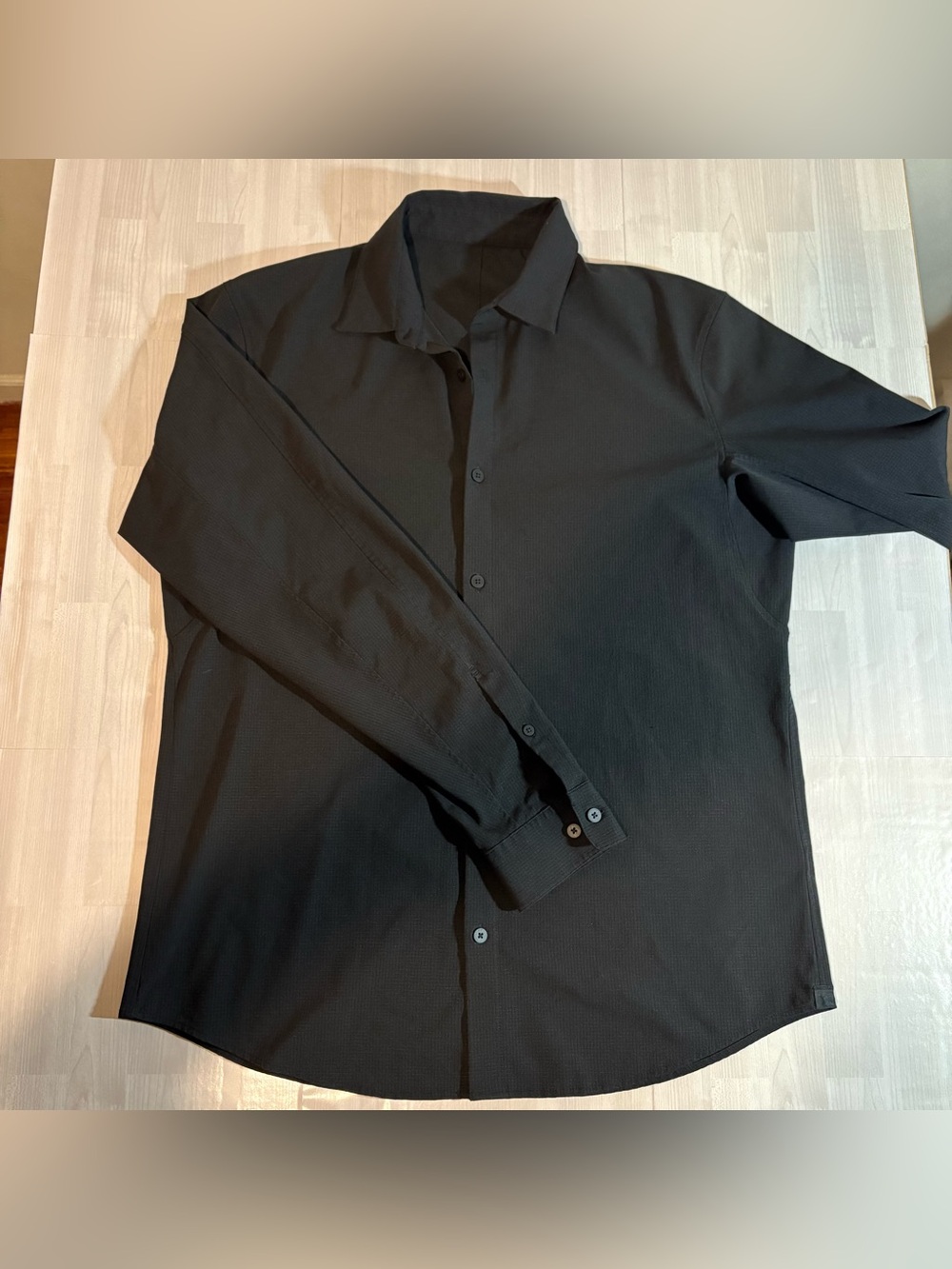 Lululemon Live in Practice Button Up Dress Shirt Mens Size M Black Stretch